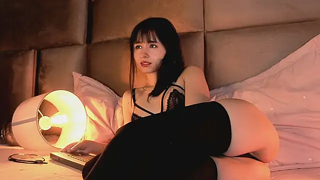 Snapshot of angelinepossy chatting on 11/30/25, 09:52 angelinepossy online show from 11/30/25, 09:52