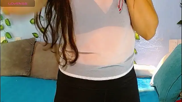 Snapshot of venus_swet_ chatting on 04/13/26, 11:32 venus swet online show from 04/13/26, 11:32