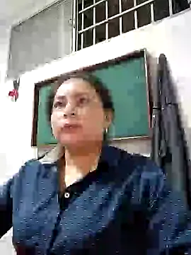 Snapshot of Norve26 chatting on 12/13/24, 11:39 Norve26 online show from 12/13/24, 11:39