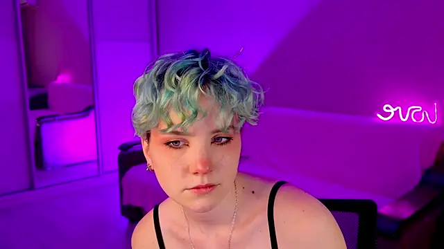 School Love online show from 12/22/24, 01:11