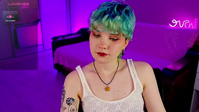 School Love online show from 12/29/24, 04:19