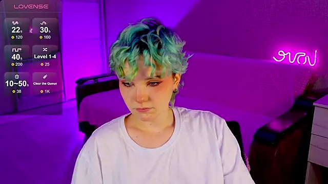 School Love online show from 01/08/25, 01:09