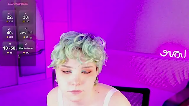 School Love online show from 01/31/25, 01:02