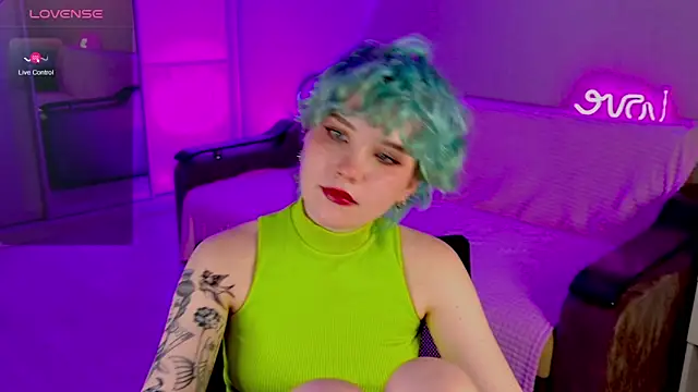 School Love online show from 02/24/25, 04:15