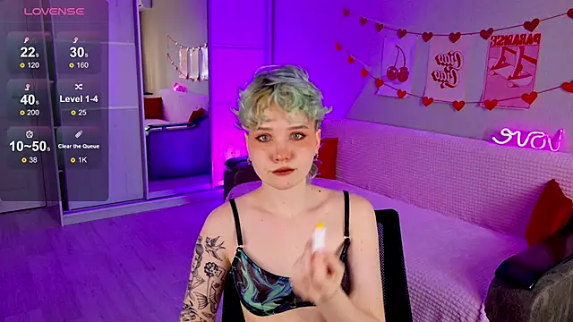 School Love online show from 03/21/25, 01:12