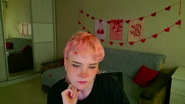 School Love online show from 09/29/25, 11:04