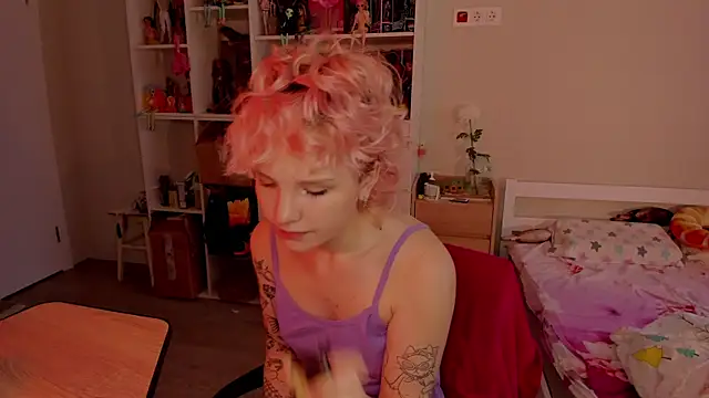 School Love online show from 11/24/25, 07:08