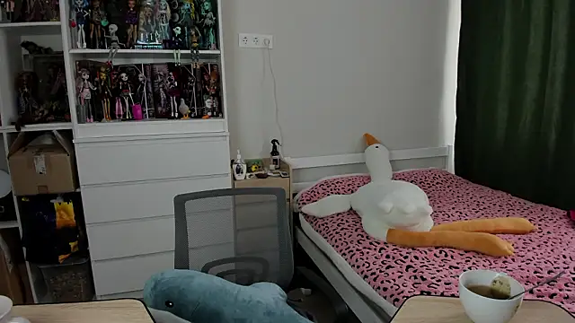 School Love online show from 03/02/26, 07:09