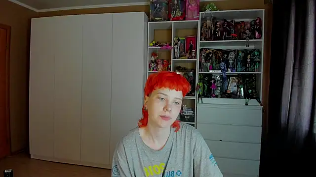 School Love online show from 06/03/26, 07:33