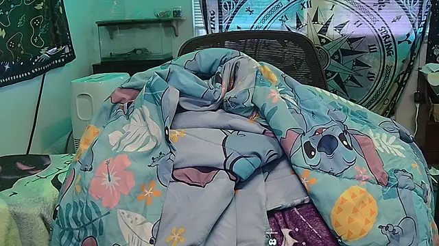 Snapshot of bigcocksmallmouth1 chatting on 03/01/25, 01:29 bigcocksmallmouth1 online show from 03/01/25, 01:29