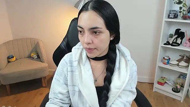  BellaEvans  online show from 02/05/25, 05:09