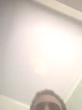 Snapshot of jhonmenas14 chatting on 09/10/25, 04:07 jhonmenas14 online show from 09/10/25, 04:07