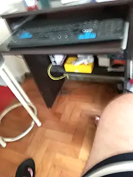 Snapshot of lobomisterioso13 chatting on 12/16/24, 04:49 lobomisterioso13 online show from 12/16/24, 04:49