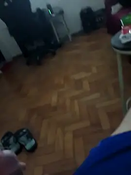 Snapshot of lobomisterioso13 chatting on 09/14/25, 11:37 lobomisterioso13 online show from 09/14/25, 11:37