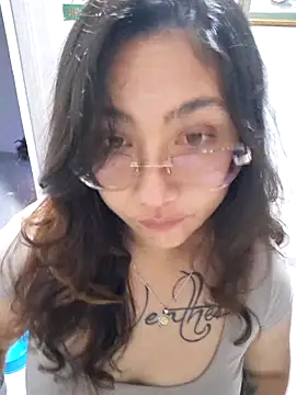 Snapshot of Mia_Ruiz chatting on 11/19/25, 03:17 Mia Ruiz online show from 11/19/25, 03:17