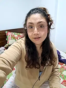 Snapshot of Mia_Ruiz chatting on 11/20/25, 03:07 Mia Ruiz online show from 11/20/25, 03:07