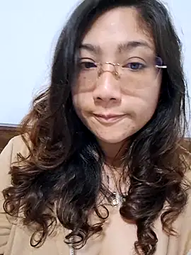 Snapshot of Mia_Ruiz chatting on 12/18/25, 03:12 Mia Ruiz online show from 12/18/25, 03:12