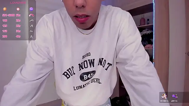 aldrinwhite online show from 03/15/25, 04:21