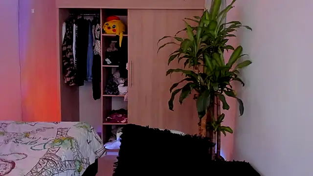 aldrinwhite online show from 12/14/25, 02:55