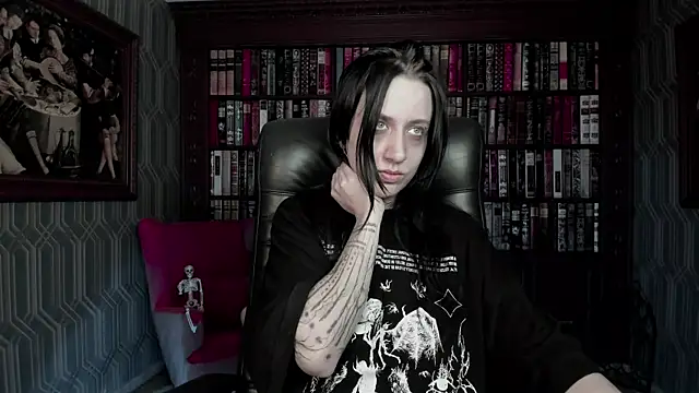Snapshot of Medusa__Gorgona chatting on 07/12/26, 12:40 Medusa Gorgona online show from 07/12/26, 12:40