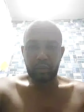 Snapshot of Frankie0880 chatting on 01/09/25, 02:33 Frankie0880 online show from 01/09/25, 02:33