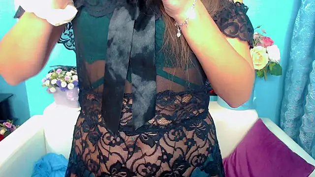 LindaaLu online show from 12/12/24, 03:32