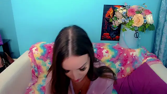 Snapshot of LindaaLu chatting on 03/13/25, 07:42 LindaaLu online show from 03/13/25, 07:42