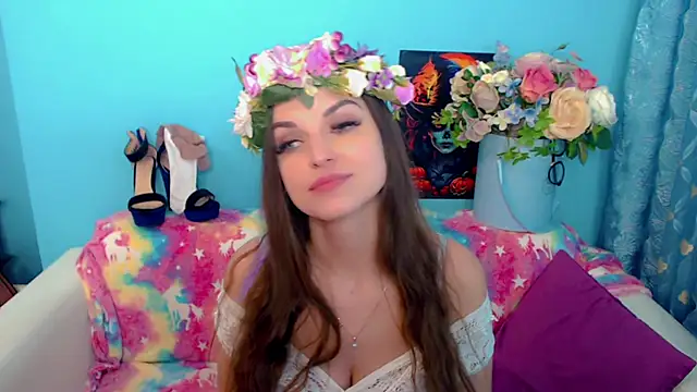 LindaaLu online show from 03/16/25, 05:25