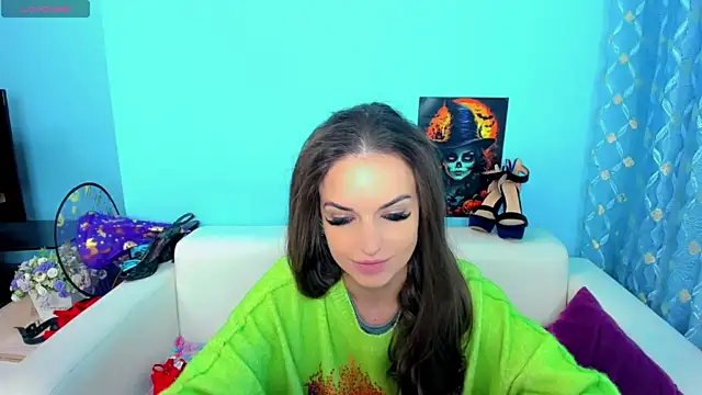 Snapshot of LindaaLu chatting on 11/20/25, 04:23 LindaaLu online show from 11/20/25, 04:23