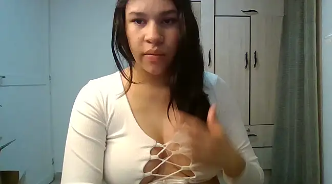 Snapshot of Indirasex_44 chatting on 02/09/25, 04:57 Indirasex 44 online show from 02/09/25, 04:57