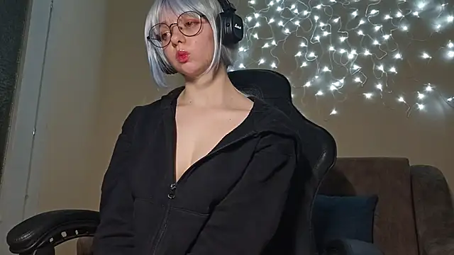 Snapshot of DanaWard chatting on 01/20/25, 11:43 DanaWard online show from 01/20/25, 11:43