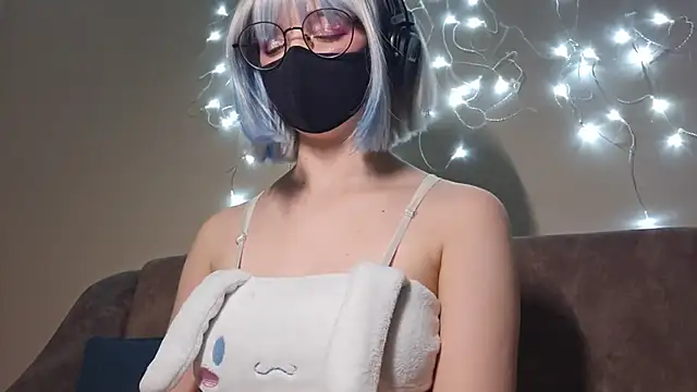 Snapshot of DanaWard chatting on 09/08/25, 08:08 DanaWard online show from 09/08/25, 08:08