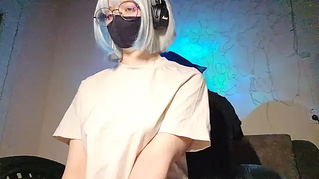 Snapshot of DanaWard chatting on 10/02/25, 09:44 DanaWard online show from 10/02/25, 09:44