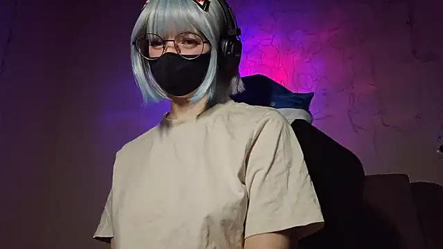 Snapshot of DanaWard chatting on 10/06/25, 09:34 DanaWard online show from 10/06/25, 09:34