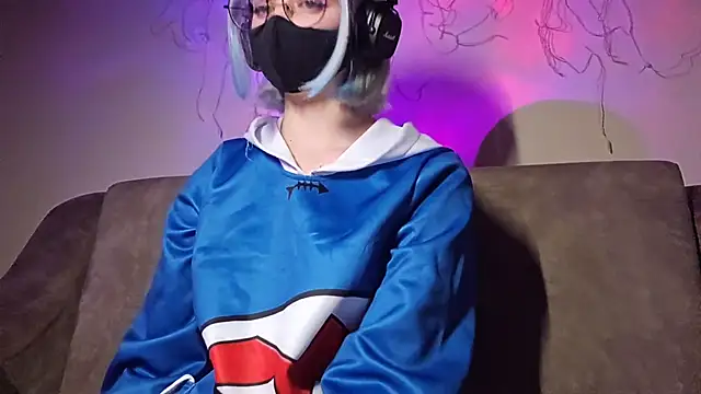 Snapshot of DanaWard chatting on 11/01/25, 10:23 DanaWard online show from 11/01/25, 10:23