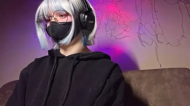 Snapshot of DanaWard chatting on 12/16/25, 09:53 DanaWard online show from 12/16/25, 09:53