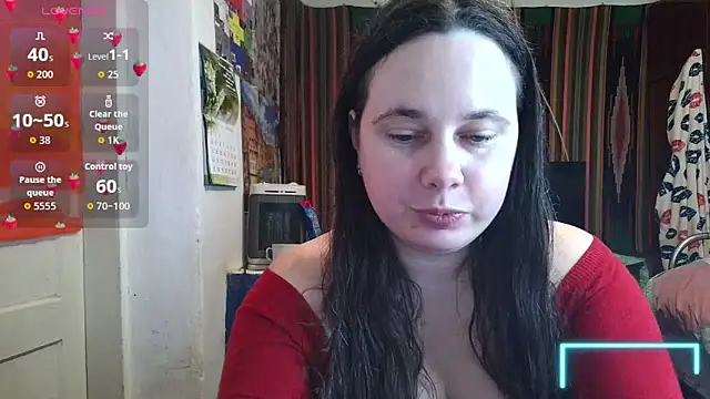 Snapshot of Cora_Maro chatting on 05/27/26, 02:03 Cora Maro online show from 05/27/26, 02:03