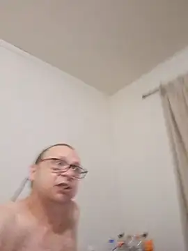 Snapshot of fastesttongue1680 chatting on 03/14/25, 05:16 fastesttongue1680 online show from 03/14/25, 05:16