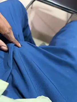 Snapshot of A-mira chatting on 03/13/25, 06:16 A-mira online show from 03/13/25, 06:16