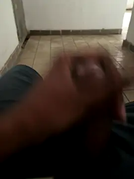 Snapshot of A-mira chatting on 09/26/25, 10:41 A-mira online show from 09/26/25, 10:41