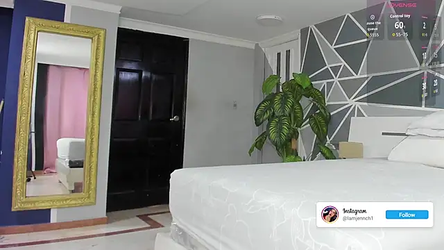 charolbruce 1 online show from 09/17/25, 11:56