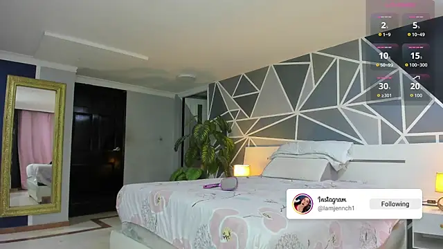 charolbruce 1 online show from 10/15/25, 12:05