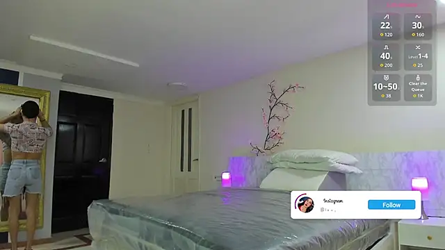 charolbruce 1 online show from 11/18/25, 12:09