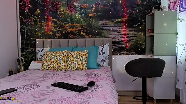 MadameDeFeu online show from 01/06/25, 07:20