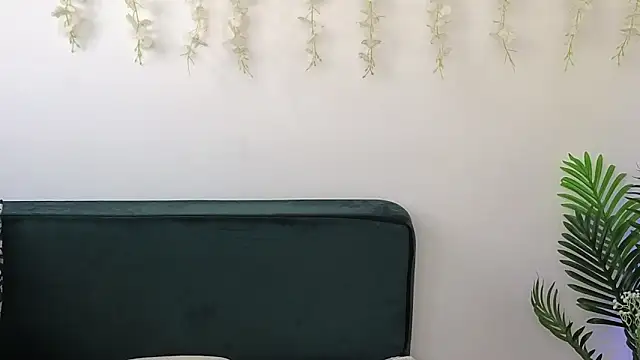 MadameDeFeu online show from 04/29/26, 06:06