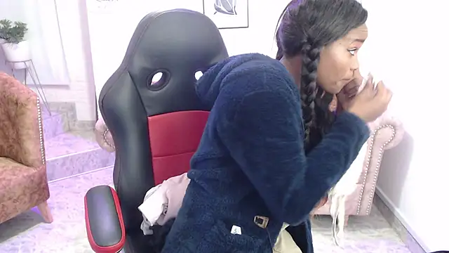 cattalheya online show from 11/17/25, 12:33