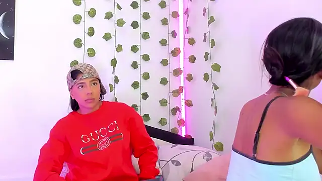 BarbieHotLaura online show from 02/02/25, 08:08