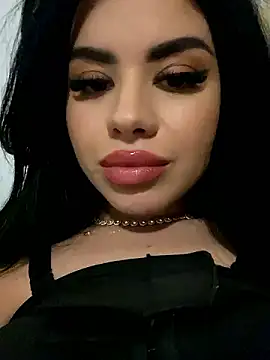 Snapshot of Ameliablack_1 chatting on 12/02/24, 11:18 Ameliablack 1 online show from 12/02/24, 11:18