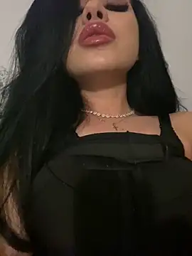 Snapshot of Ameliablack_1 chatting on 12/04/24, 10:08 Ameliablack 1 online show from 12/04/24, 10:08