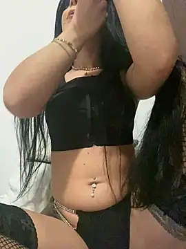 Snapshot of Ameliablack_1 chatting on 12/20/24, 03:25 Ameliablack 1 online show from 12/20/24, 03:25